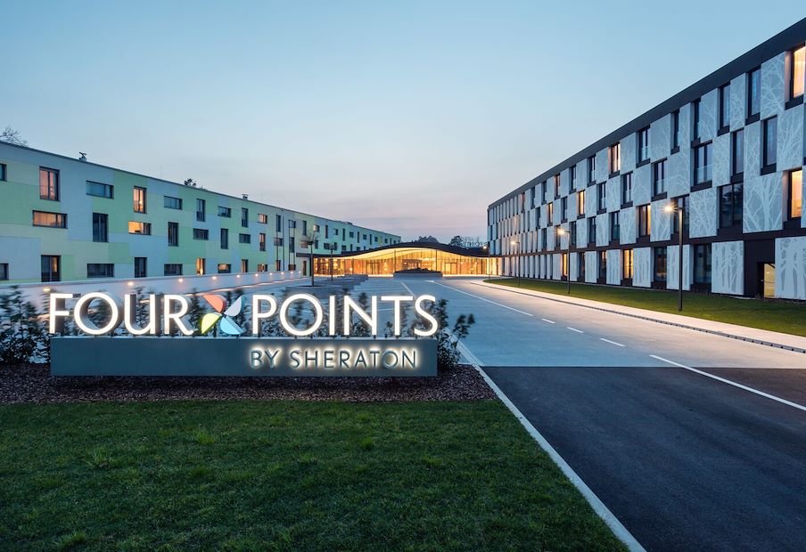 Vhod v Hotel Four Points by Sheraton Ljubljana Mons