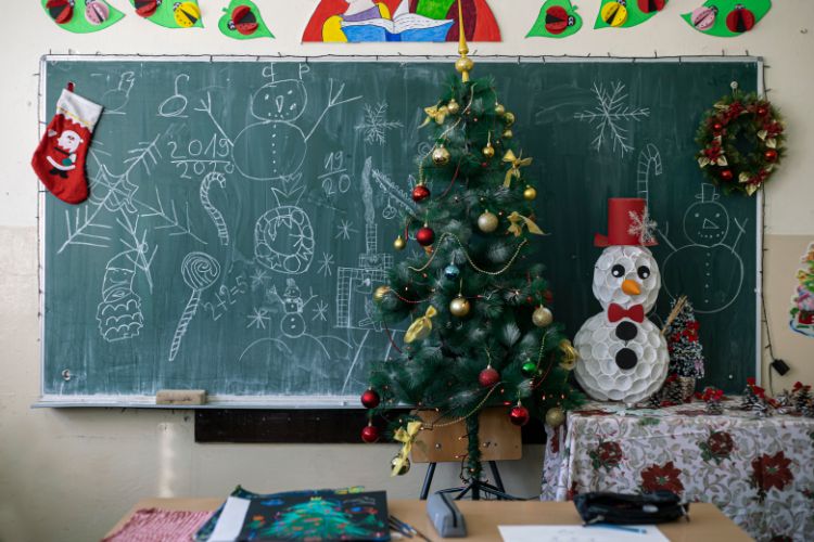 Kako se v slovenskih šolah še vedno cenzurira besedo »božič«