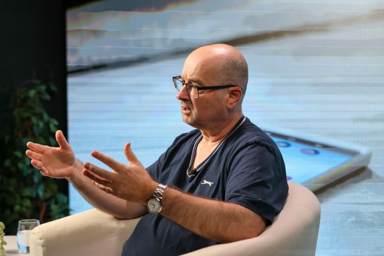 Miha Kramli: Večina vzgoje se zgodi do 12. leta (video)