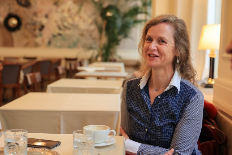 Nataša Konc Lorenzutti: “Pripadnost Kristusovemu nauku mi je pomembna zato, da me oblikuje, ne pa, da bi me pred drugimi označevala ali od njih celo ločevala.”
