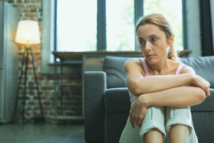 Kdo ima profit, če smo nezadovoljne same s seboj?