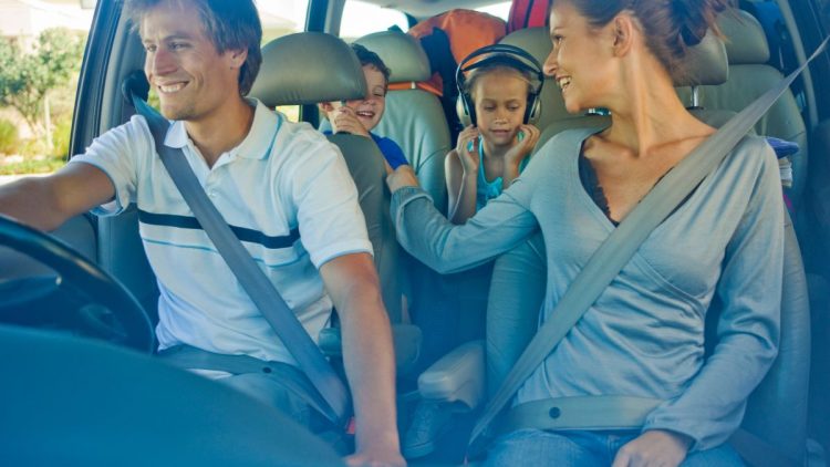 Imate veliko družino? Država vam lahko sofinancira plačilo vinjete