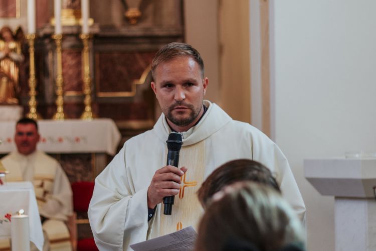 Gašper Otrin: od klubov do oltarja