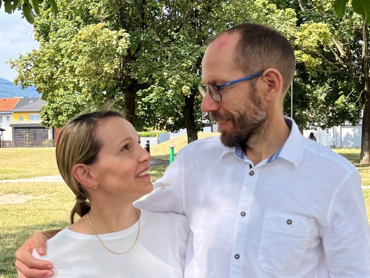 Mihael in Marinka Černetič: “Samo sedanji trenutek je tista točka, kjer se življenje v resnici dogaja.” (1. del)