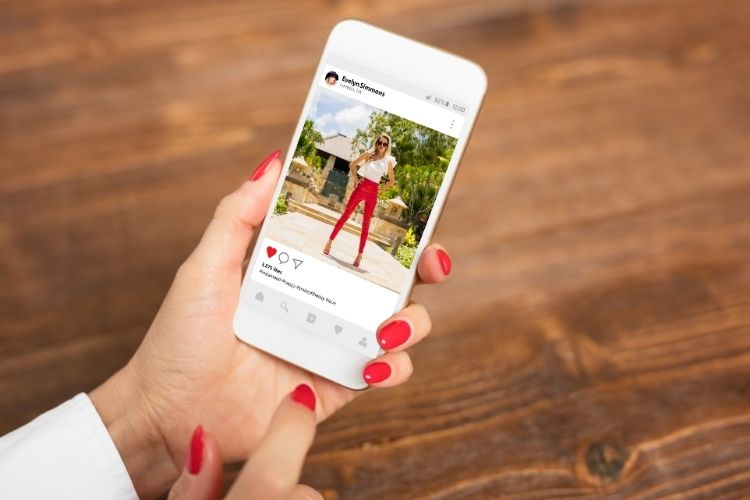 Instagram in Facebook poslej le dve uri na dan