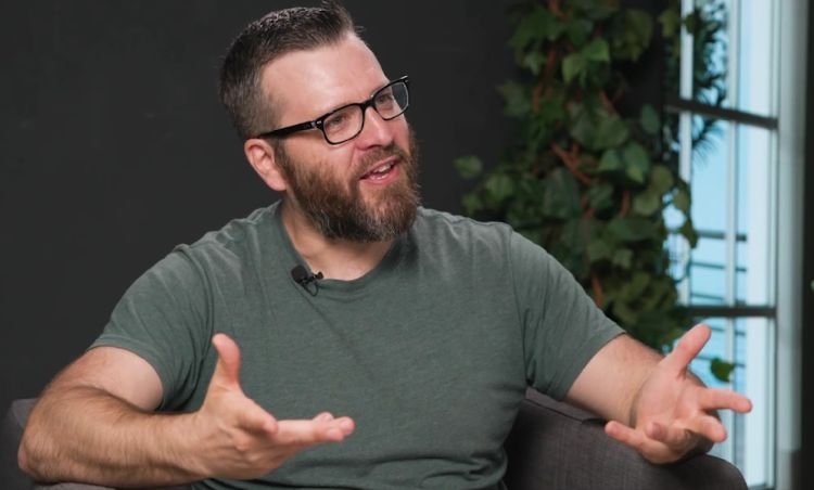 Giff Lasta: Ko moški oživijo, oživi cela družba (podkast)